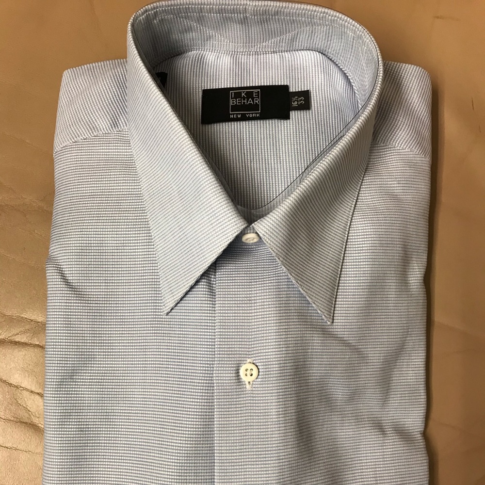 Brand new Ike Behar Blue Point Collar dress shirt